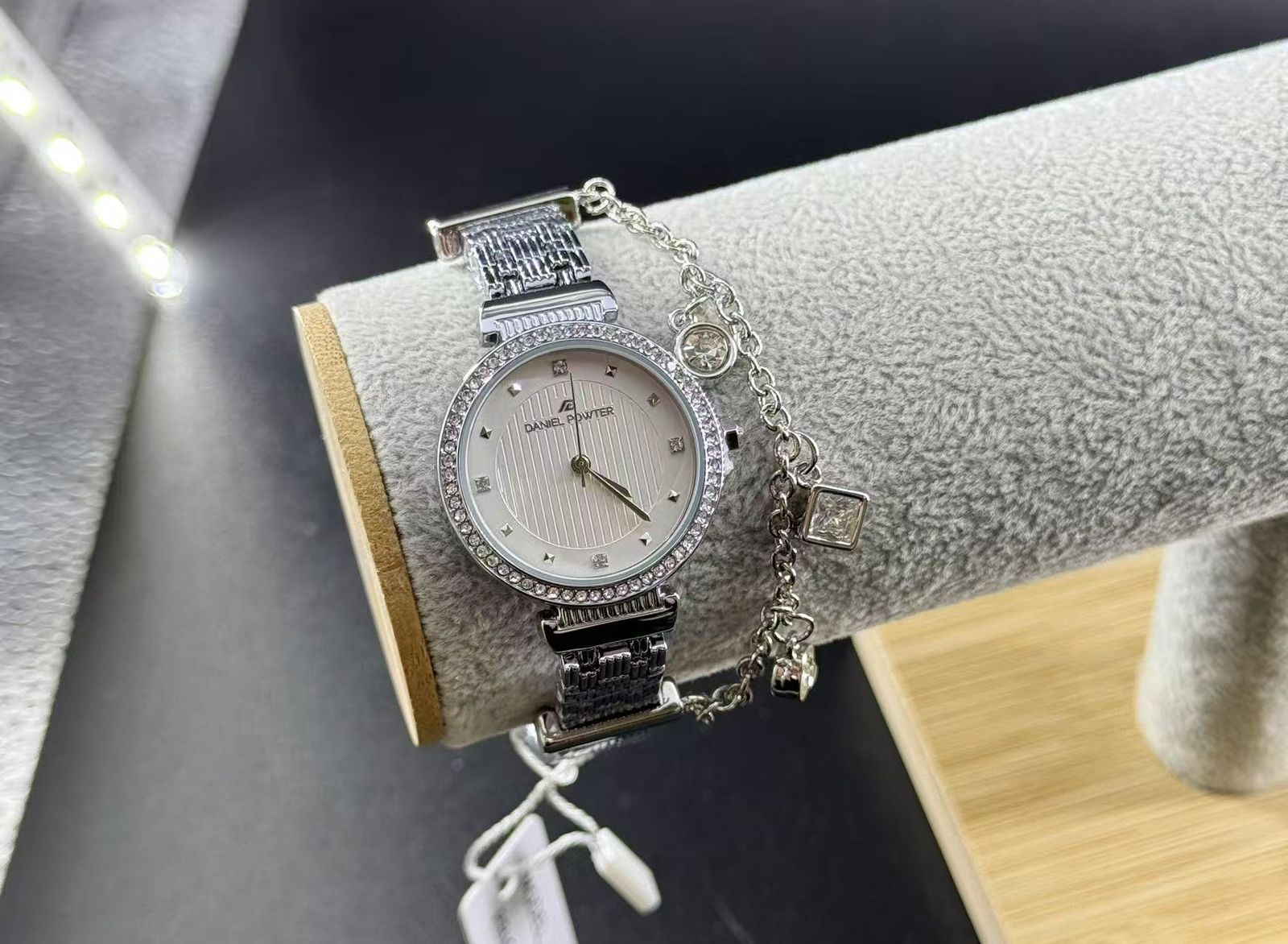 Daniel Powter Ladies Watch L04